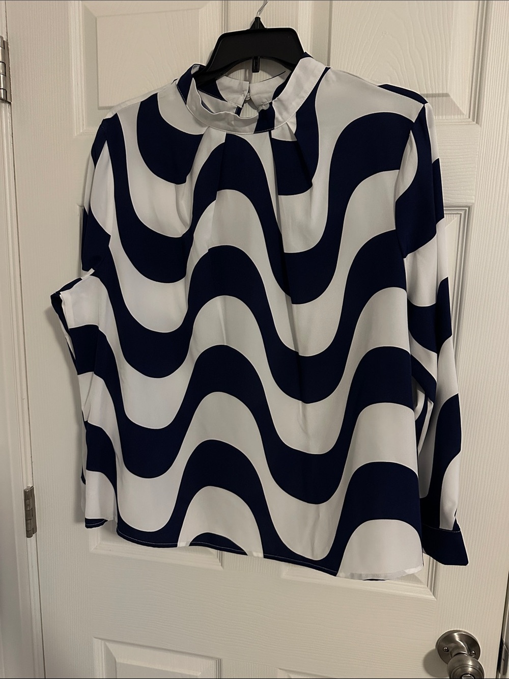 NWOT Wavy Stripe Mock-Neck Blouse - Navy & White